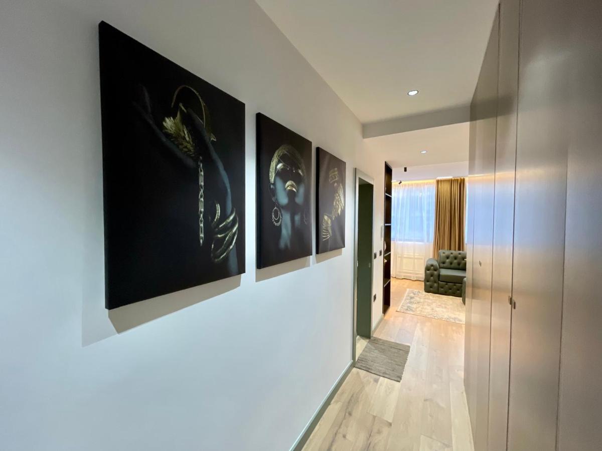Queens Luxury Apartments Tirana Esterno foto