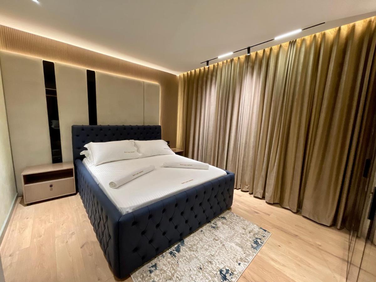 Queens Luxury Apartments Tirana Esterno foto